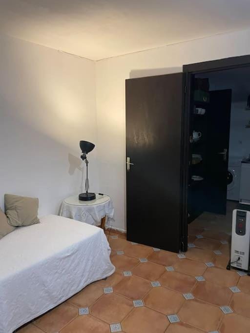 Spacious ground floor apartment in town centre Apartment in Hendaye