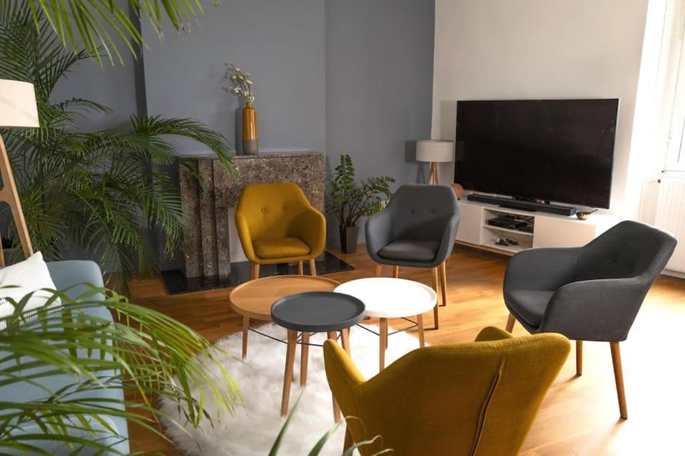 Cholet, en Centre-Ville et Spacieux, Proche du Parc du Puy DuFou Apartment in Pays de la Loire