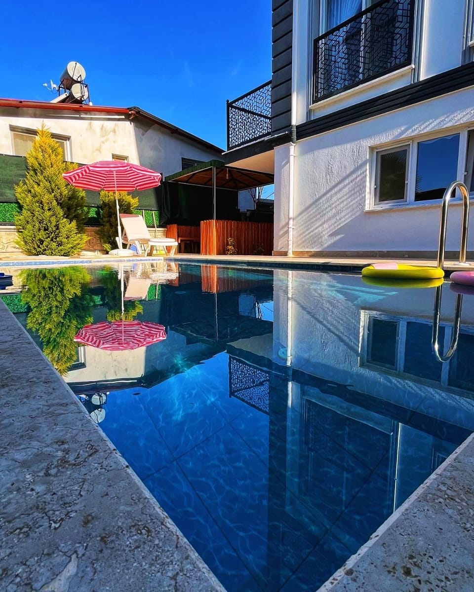 Property building, Pool view, Swimming pool