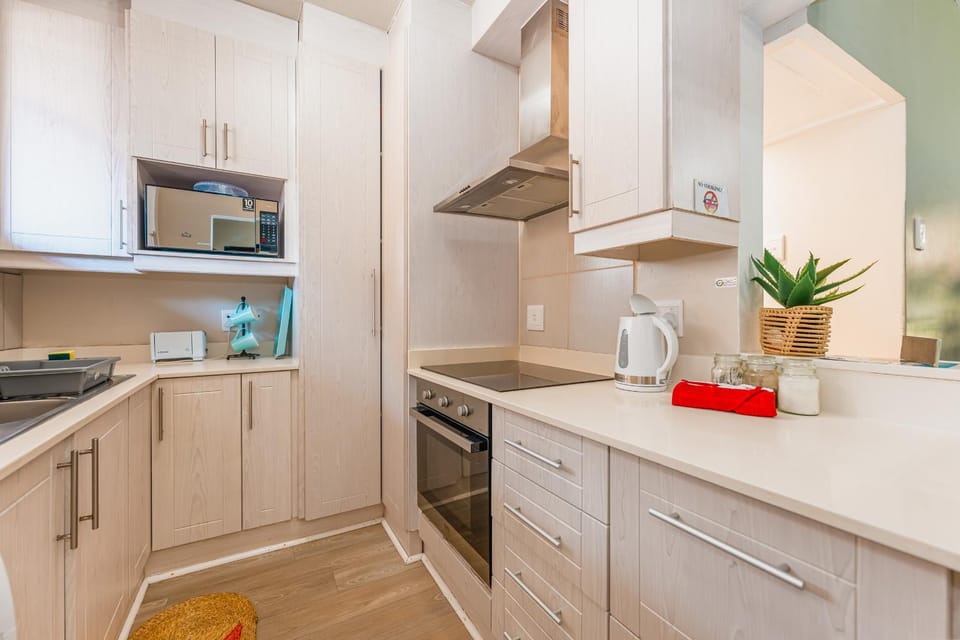 306 Bermuda-direct beach access Apartment in Dolphin Coast