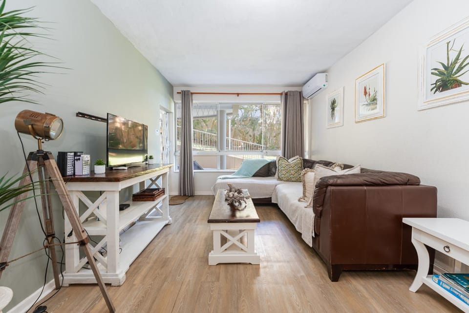 306 Bermuda-direct beach access Apartment in Dolphin Coast