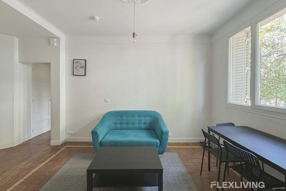 Flexliving - whole flat - Verdun Apartment in Paris
