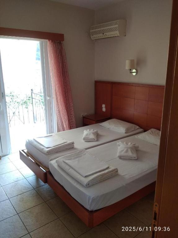 Lihas Studios Apartment hotel in Euboea