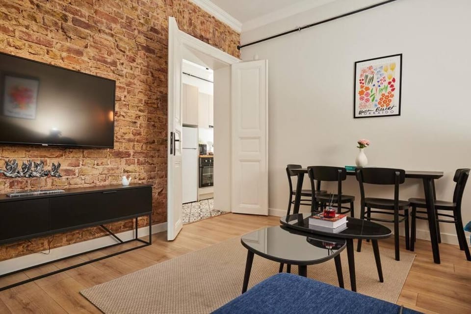 TV and multimedia, Dining area