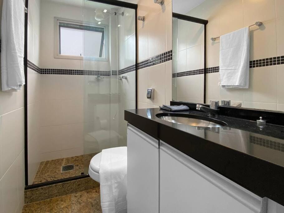 Shower, Bathroom, towels