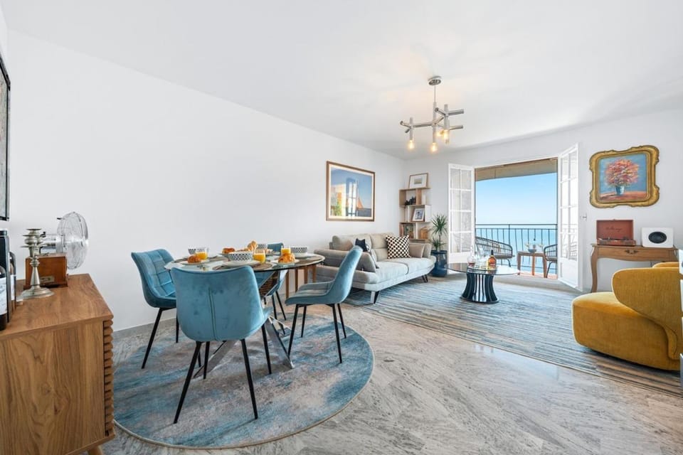 TV and multimedia, Living room, Seating area, Dining area, Sea view