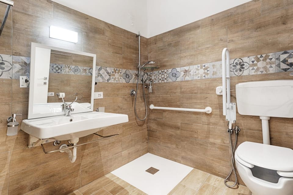 Shower, Bathroom
