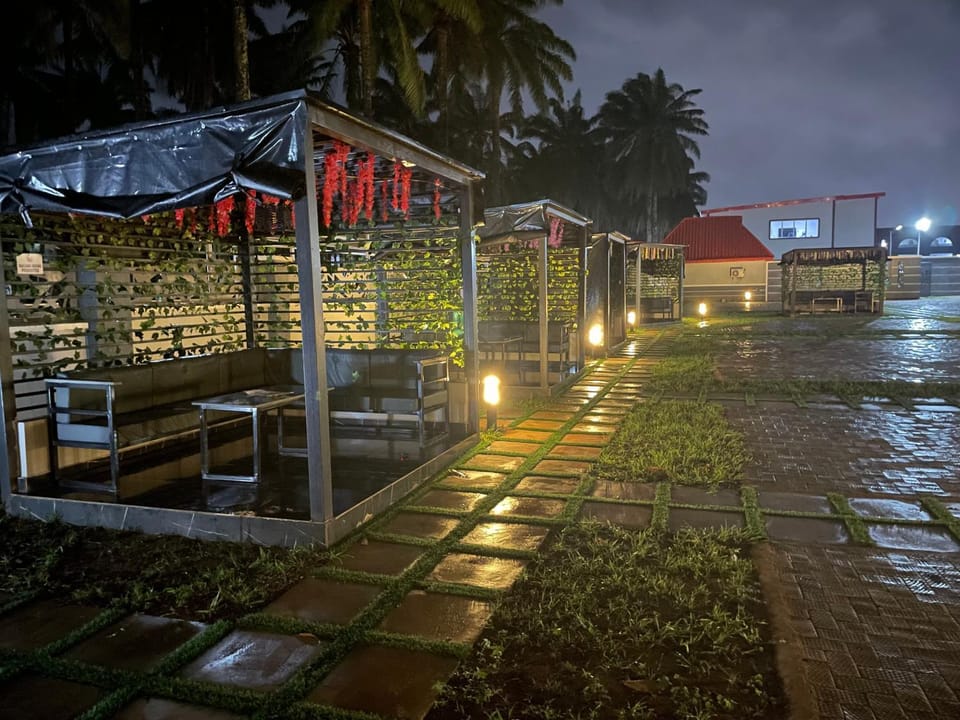 Night, Garden