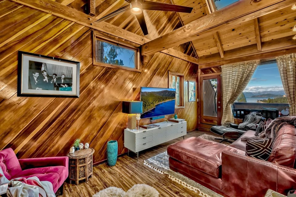 LX07 Skyfall lakeview house with dry sauna close to Edgewood House in Zephyr Cove