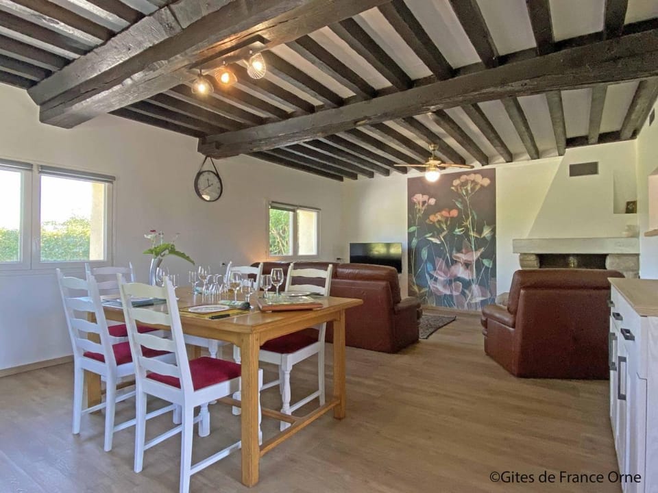 Maison de charme à Monnai, animaux acceptés, jardin et terrasse - FR-1-497-214 House in Normandy