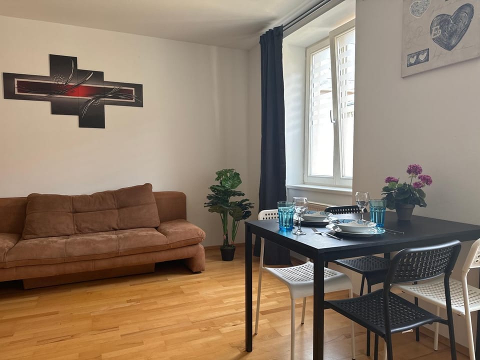 Living room, Seating area, Dining area