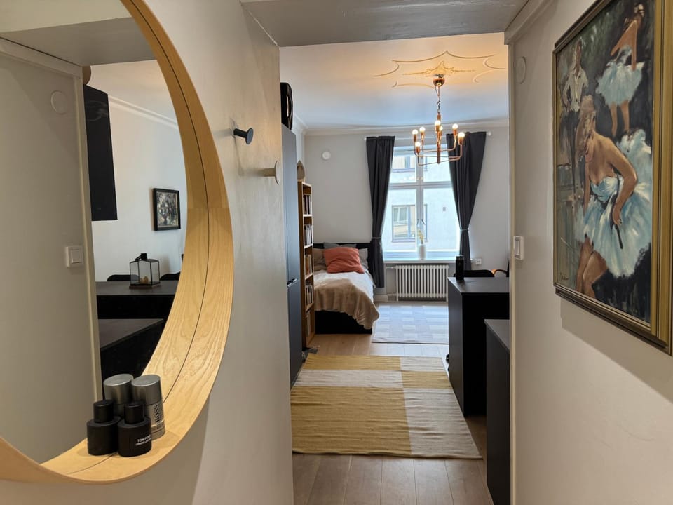 Photo of the whole room