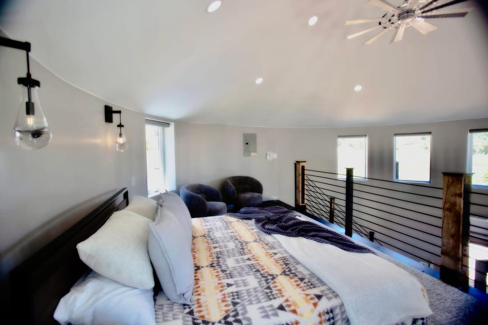 The Silo Loft at Goose Lake Lane House in Glendale