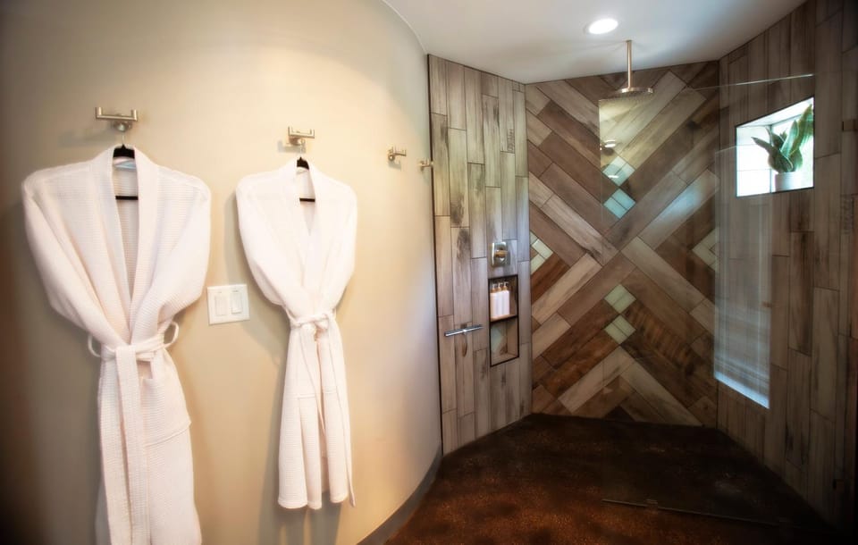 The Barn Silo at Goose Lake Lane Farm Stay in Glendale