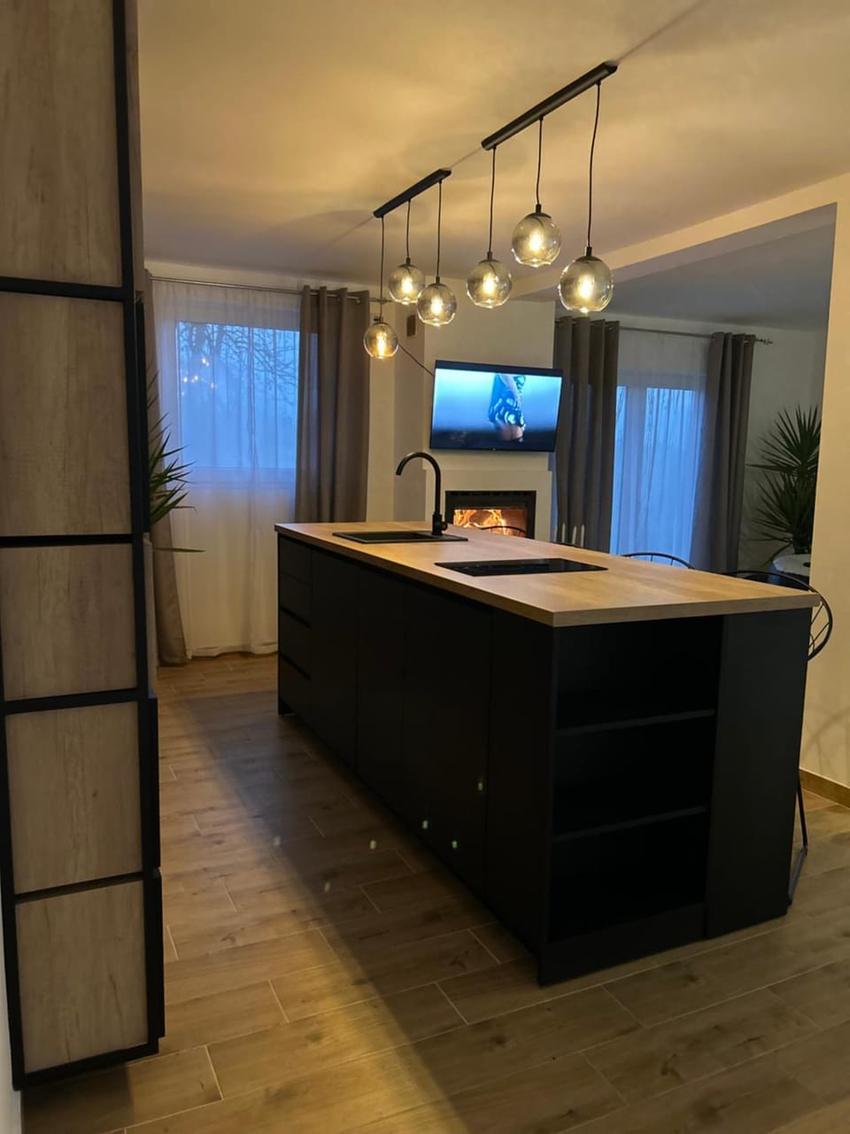 TV and multimedia, Kitchen or kitchenette