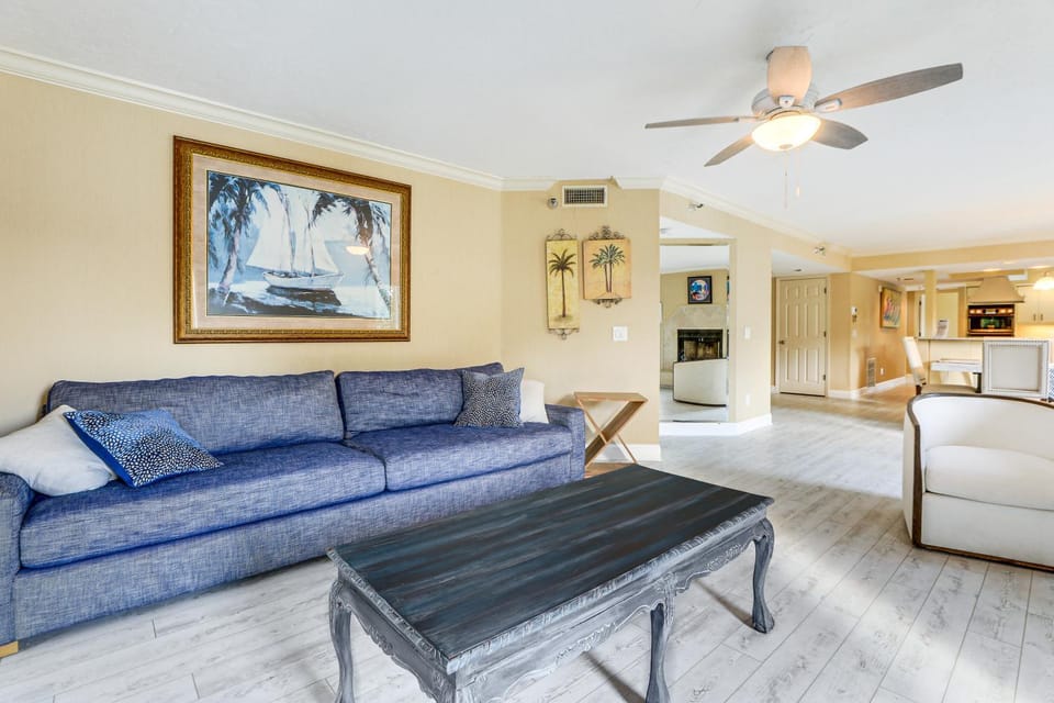 Kayaks, Bikes & Bay Access: Bradenton Escape! House in Longboat Key