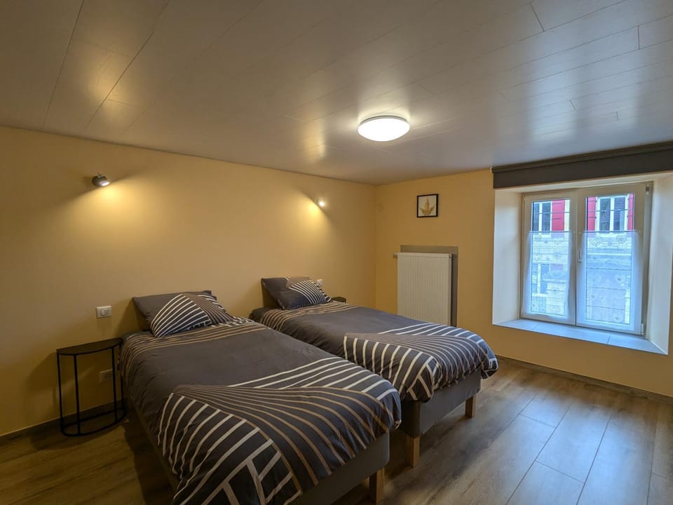 Campagne, confort moderne : Grand appartement rénové pour 8 pers. avec terrasse et jardin spacieux - FR-1-585-135 House in Grand Est