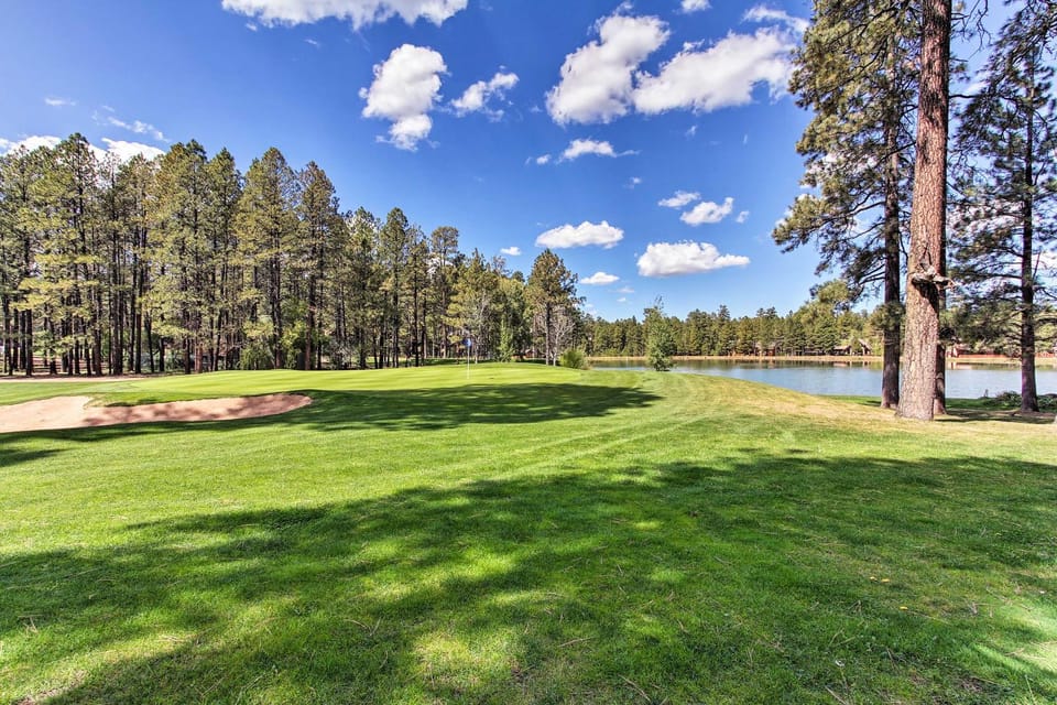 4 Mi to Lake: Pet-Friendly Cabin in Pinetop Cabin in Arizona