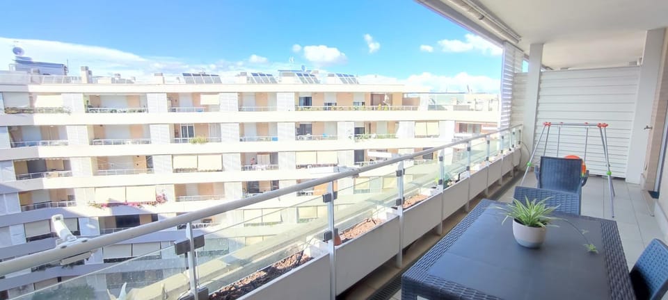 Property building, Balcony/Terrace