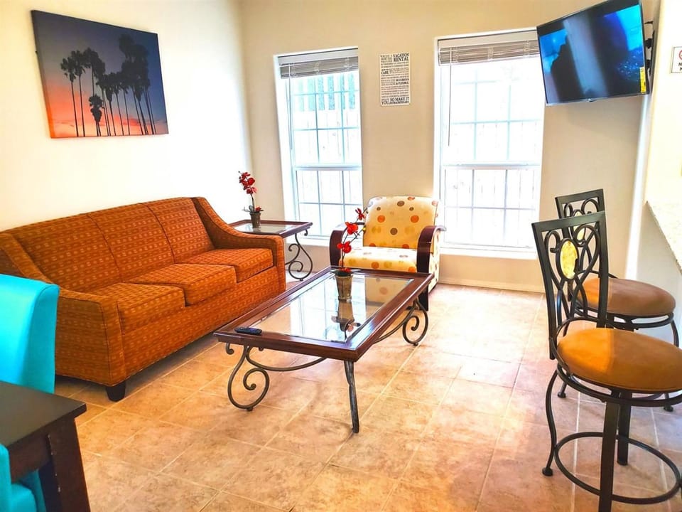 Sun Ray #1A - Pet Friendly, 3min Walk to Beach Apartment in South Padre Island