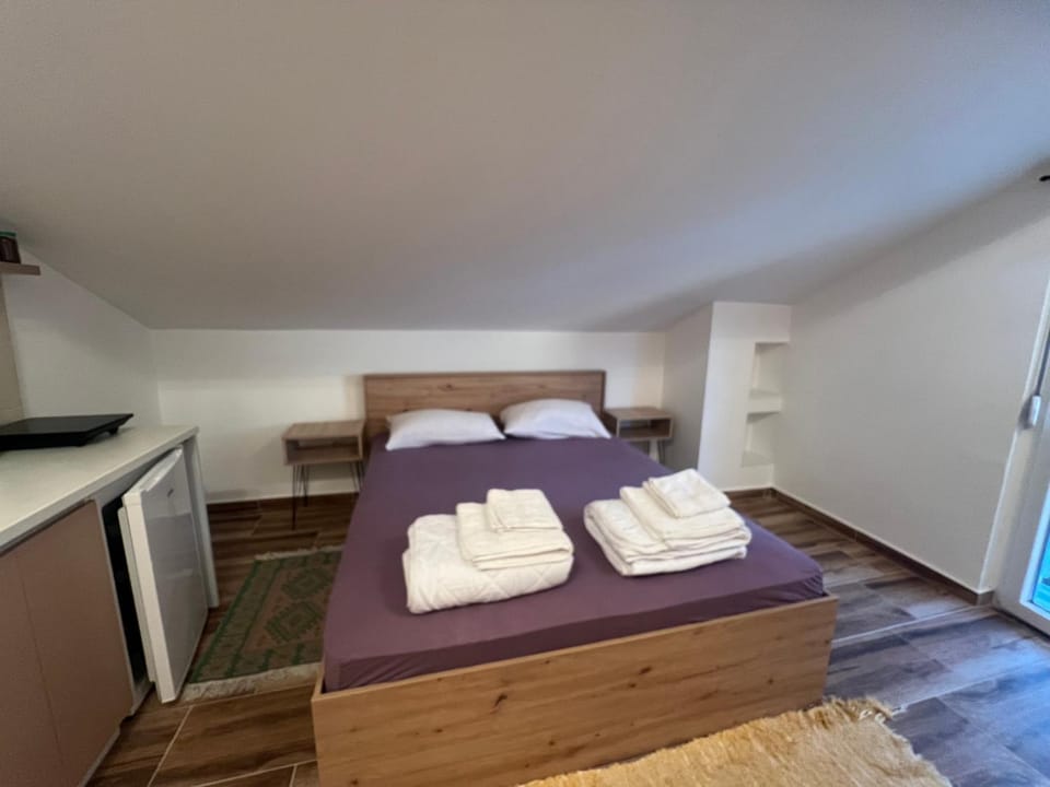 Vila RUŽA - House of Roses Apartment in Serbia