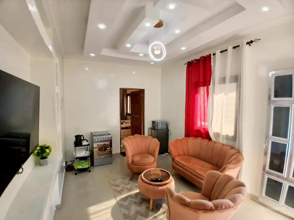 Communal lounge/ TV room, TV and multimedia, Living room
