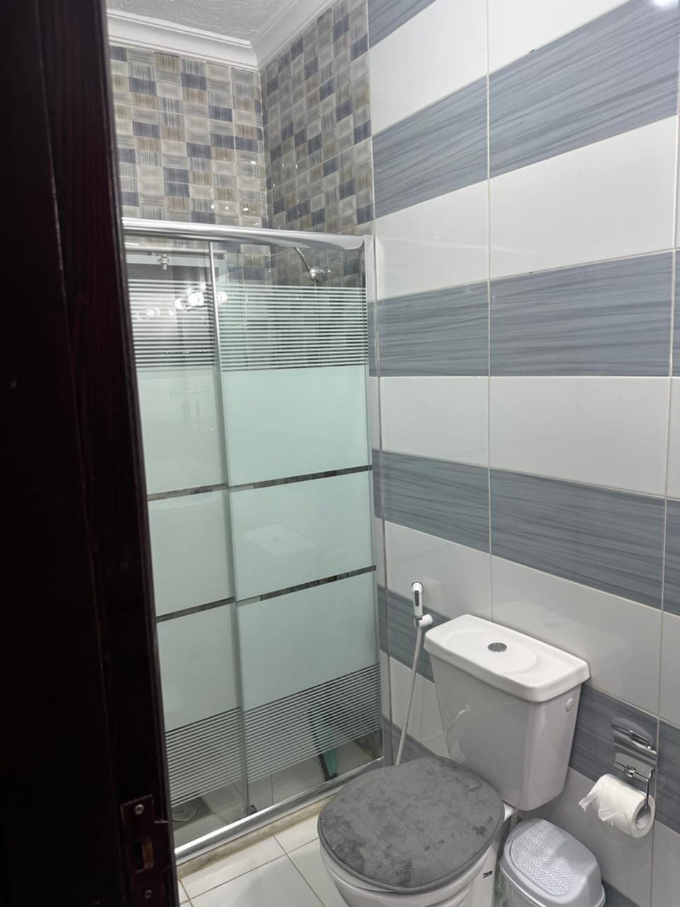 Airport Road شارع المطار Apartment in Africa