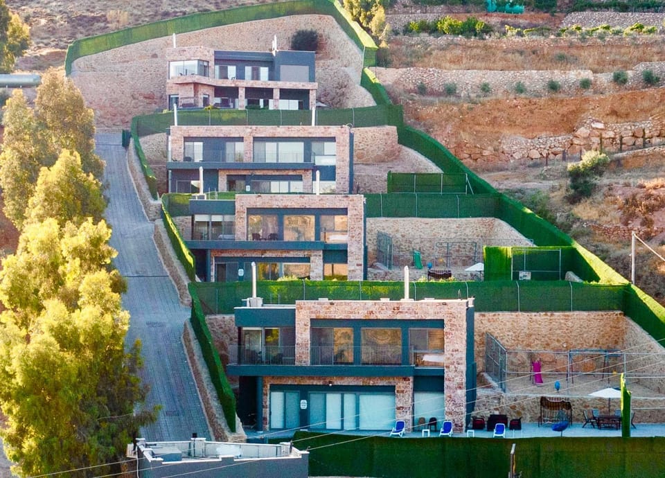 Property building, Day, Neighbourhood, Natural landscape, Bird's eye view, Location