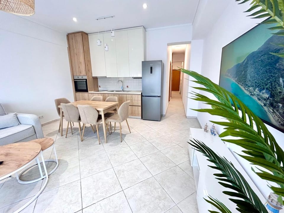 TV and multimedia, Kitchen or kitchenette, Living room, Seating area, Dining area, oven
