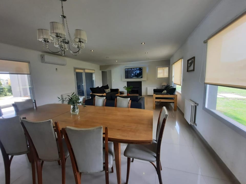 Finca los Álamos Apartment in Sierra de La Ventana