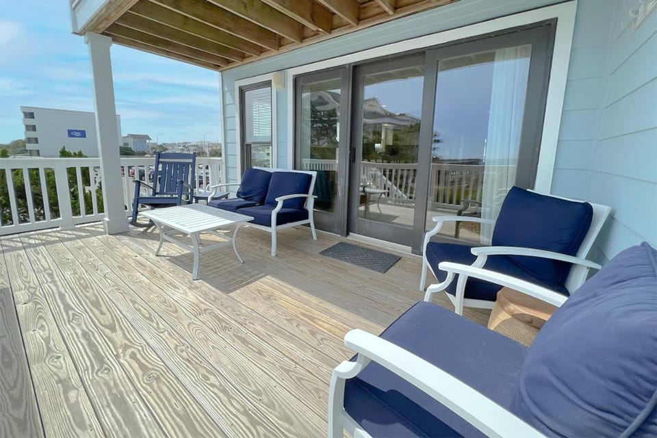 A Long Walk by Sea Scape Properties House in Wrightsville Beach