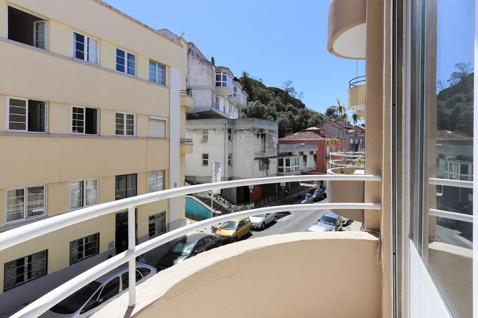 Balcony/Terrace, Street view