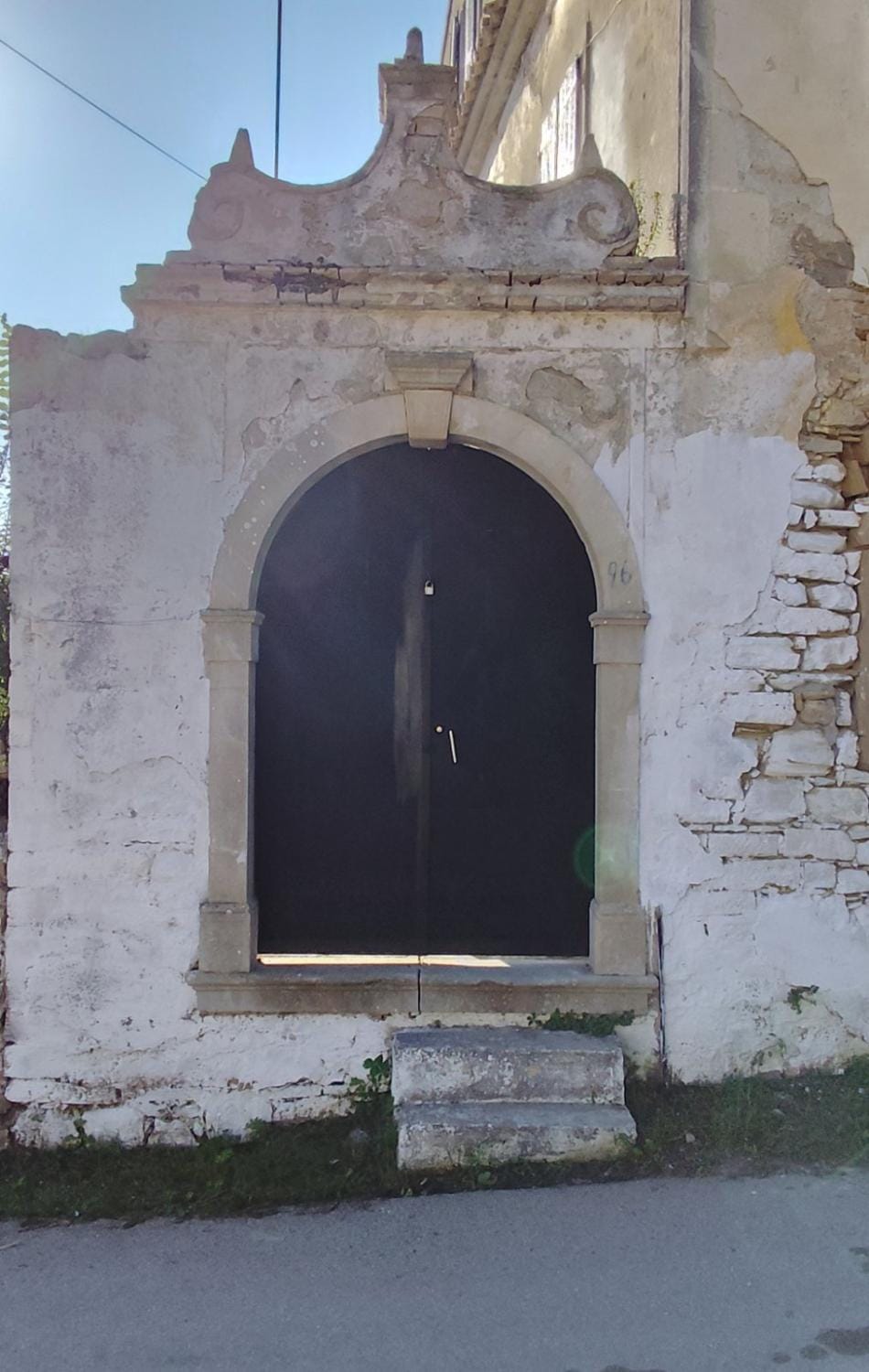 Facade/entrance