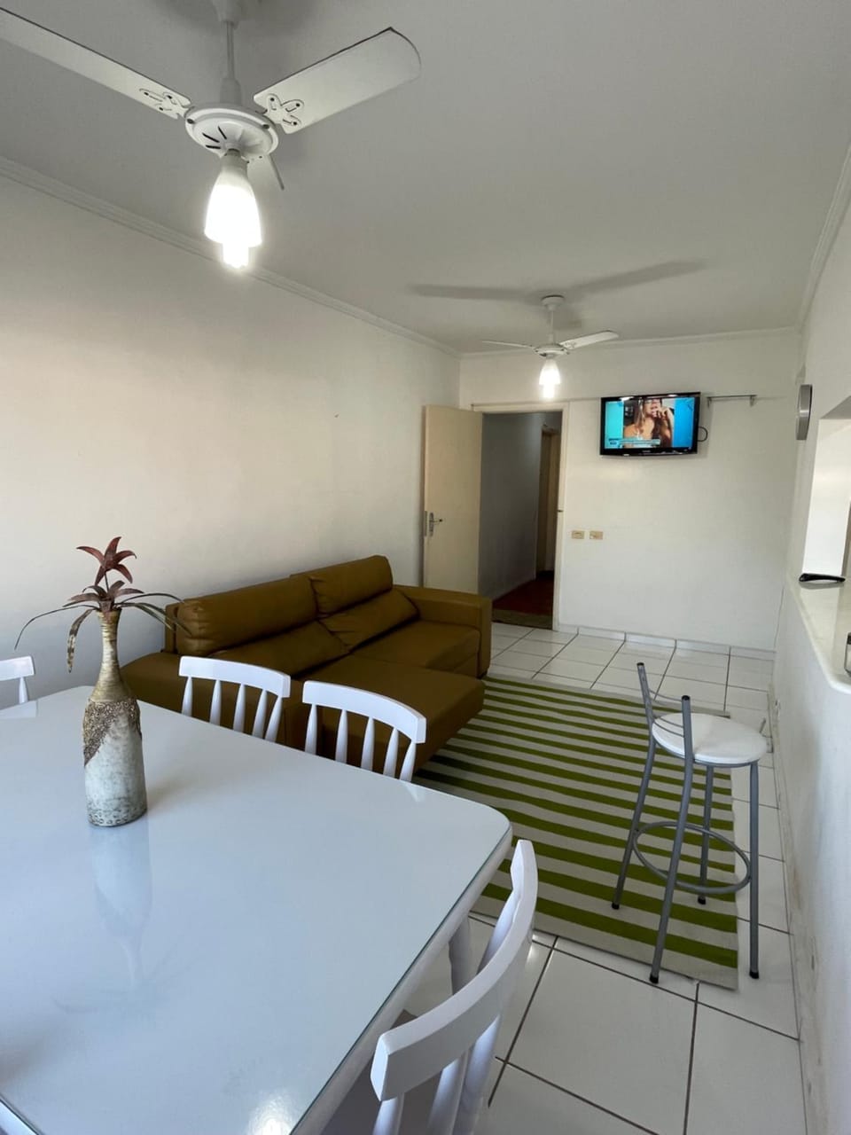 Communal lounge/ TV room, Living room, Dining area
