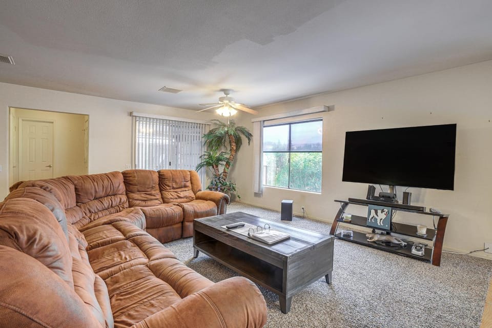 Swim & Golf: Palm Desert Home in Senior Community! House in Palm Desert