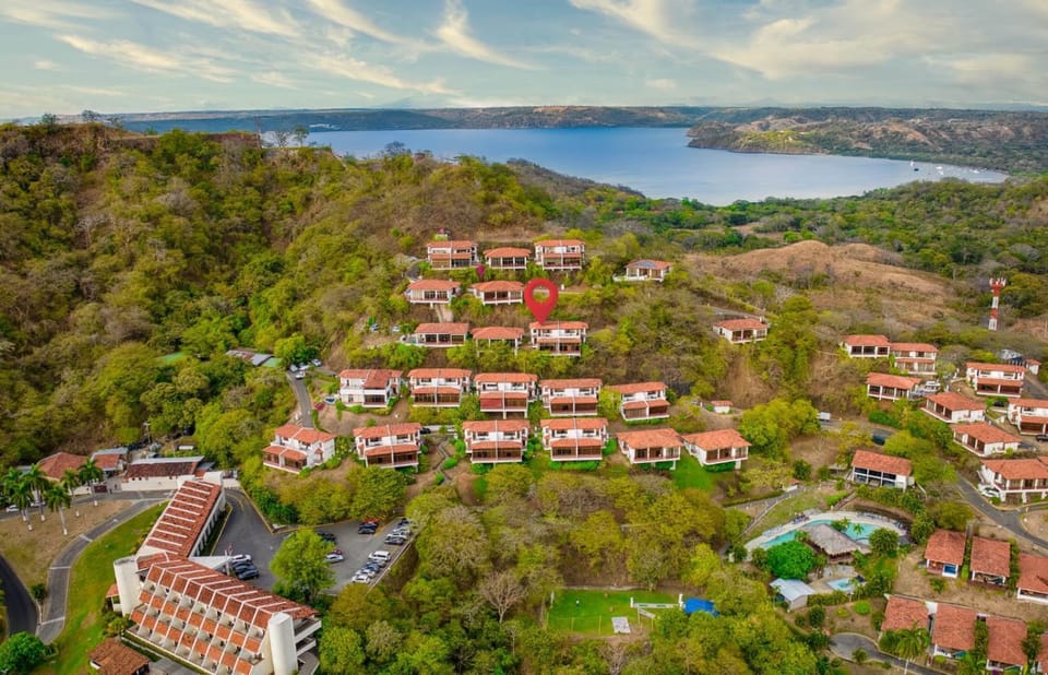 Ocean and Mountain View Villa Villa in Guanacaste Province