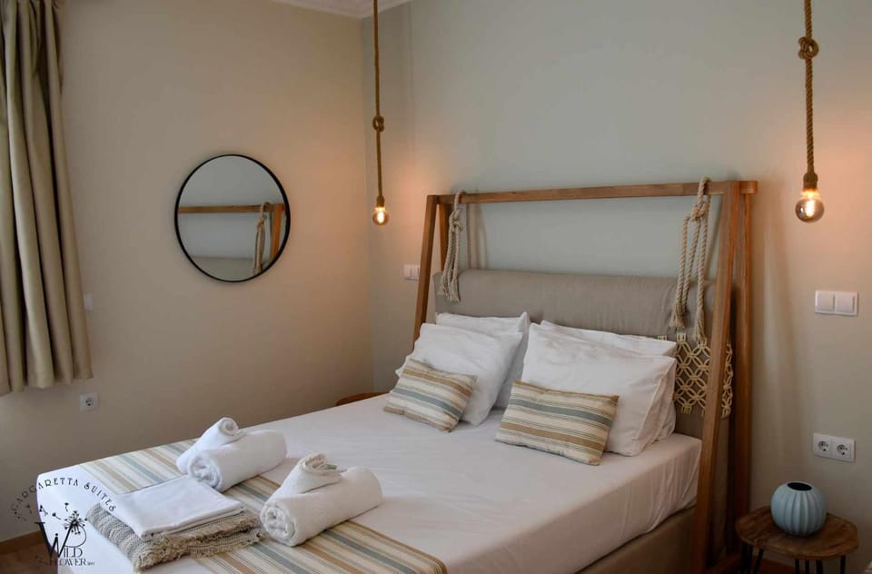 Gargaretta Suites Wildflower 2 Acropolis Museum District Apartment in Athens