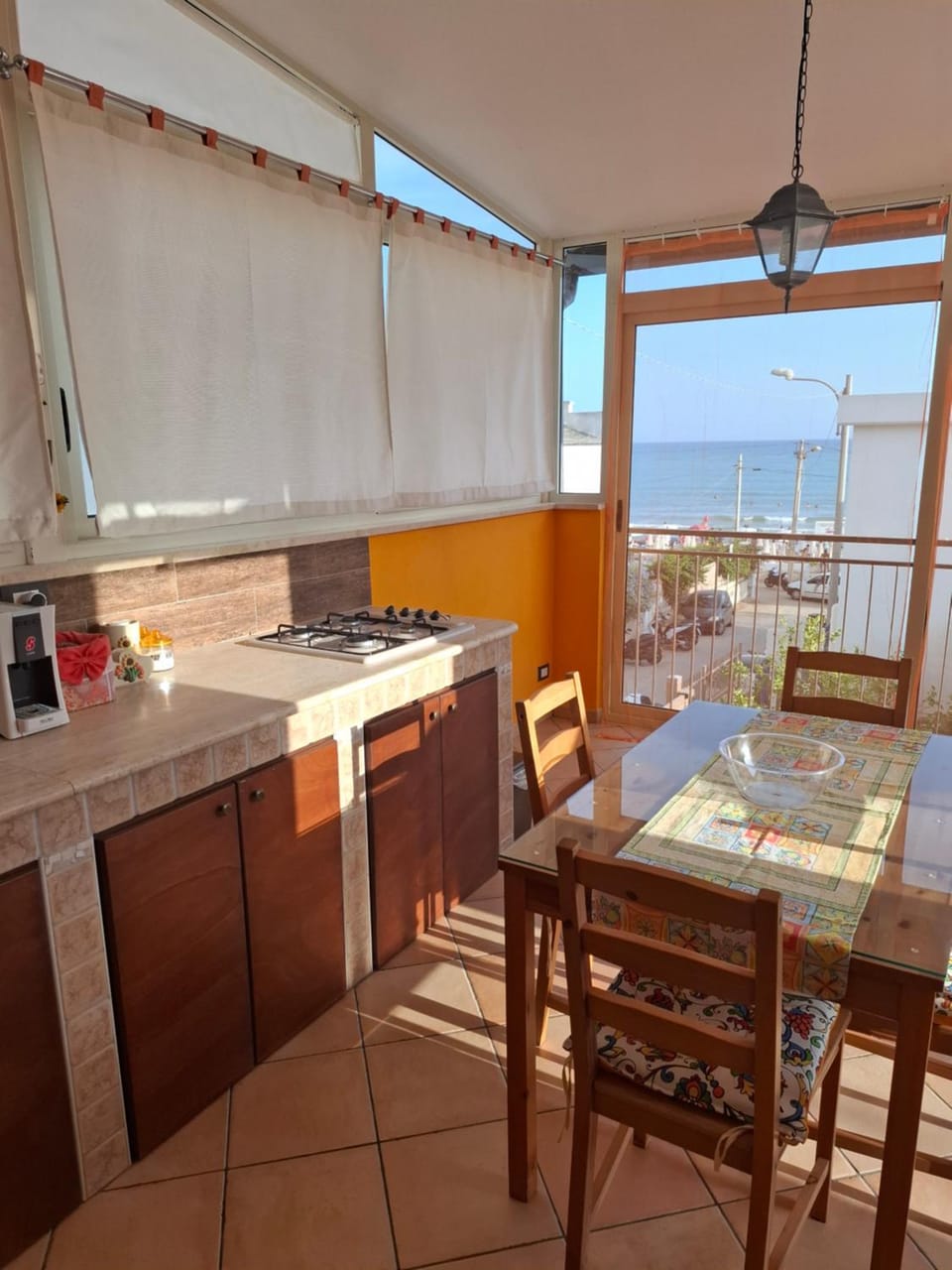 Dining area, Sea view, stove