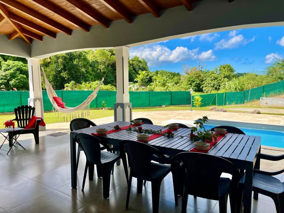 Patio, Day, Balcony/Terrace, Dining area, Pool view, Swimming pool, sunbed
