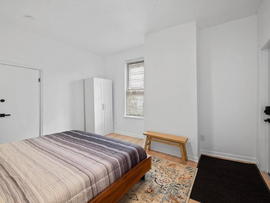 Shadyside, Central !1 Spacious & Modern 1 Bedroom with Parking Apartment in East Liberty