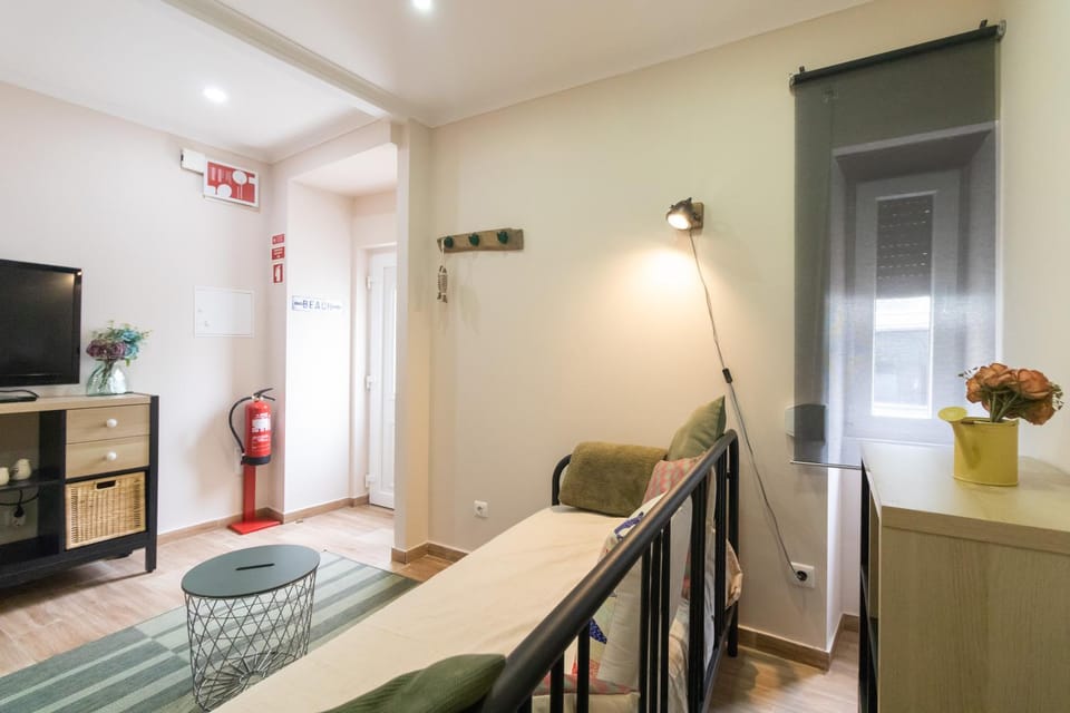 Communal lounge/ TV room, Bed, TV and multimedia, Evening entertainment