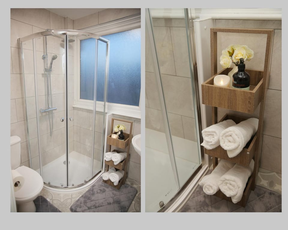 Shower, Toilet, Bathroom, bidet, towels