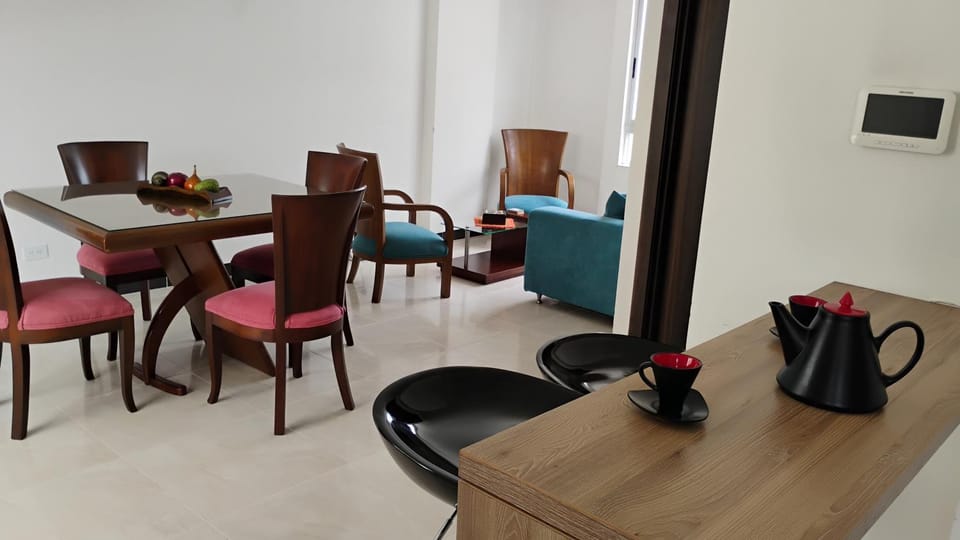 Living room, Seating area, Dining area