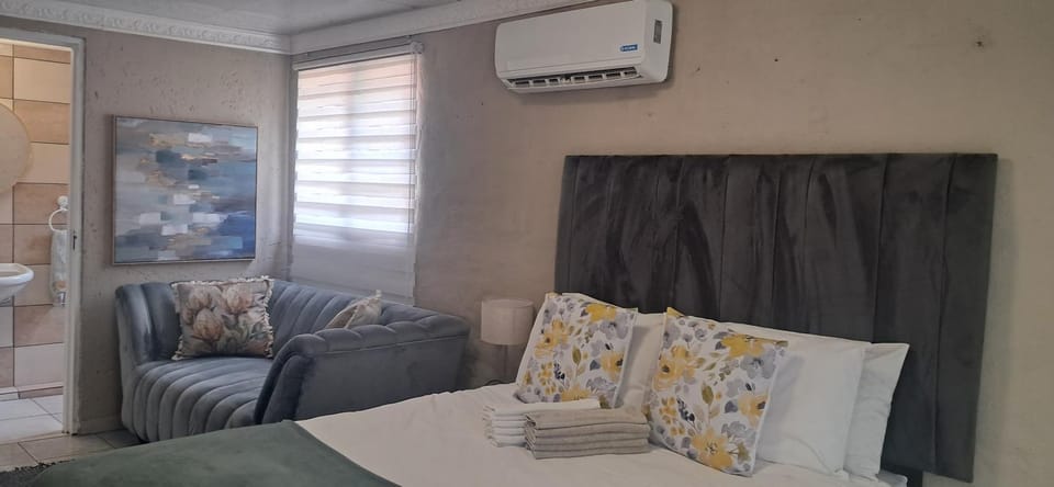 Achimer at 44 Bed and Breakfast in North West, South Africa