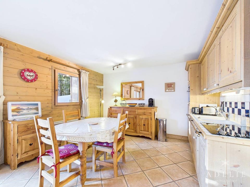 Appartement calme 6 pers, parking, skis aux pieds - FR-1-398-665 Apartment in Montvalezan