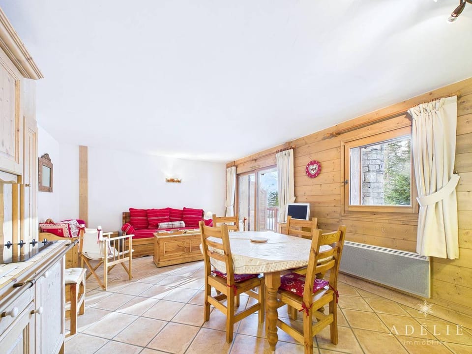 Appartement calme 6 pers, parking, skis aux pieds - FR-1-398-665 Apartment in Montvalezan
