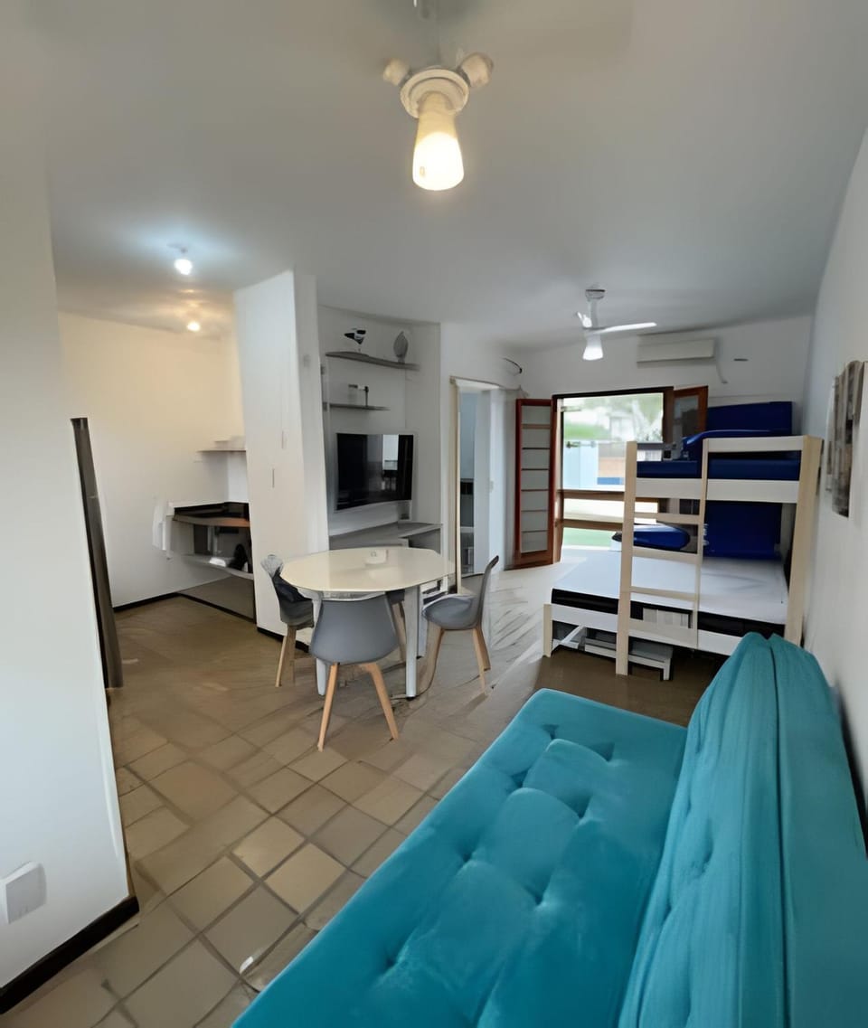 Bed, TV and multimedia, Kitchen or kitchenette, Living room, Photo of the whole room, Seating area, Dining area, Bedroom