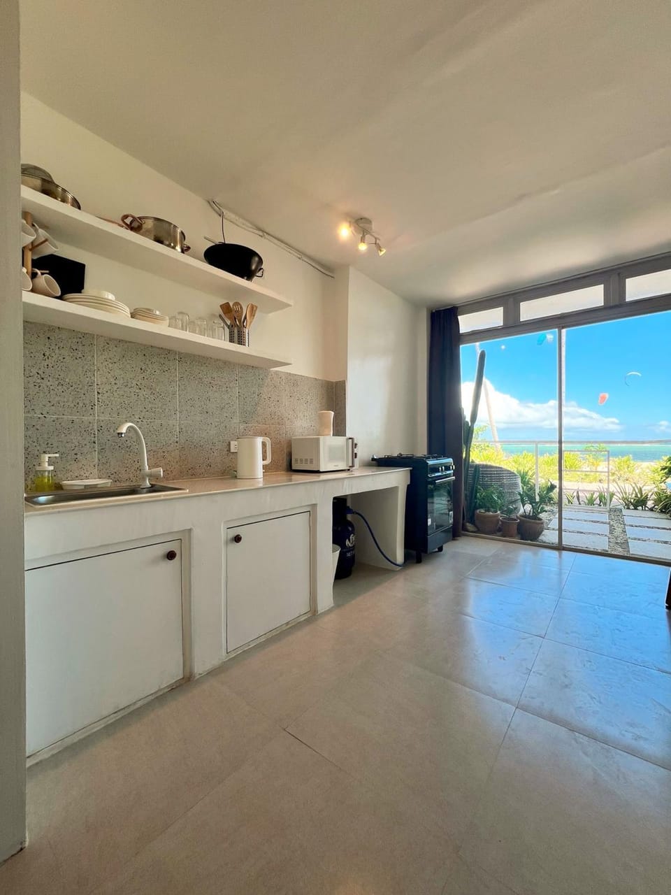 Beachfront Apartment with Kitchen and Outdoor Seating Area Apartment in Boracay