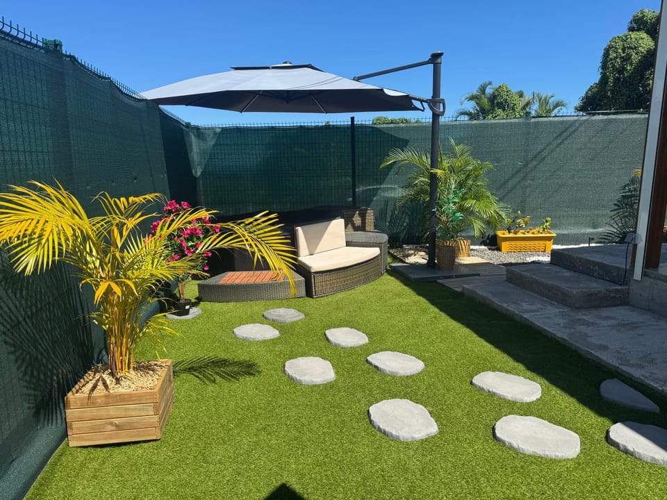 Un Petit Coin Paisible House in Leeward Islands