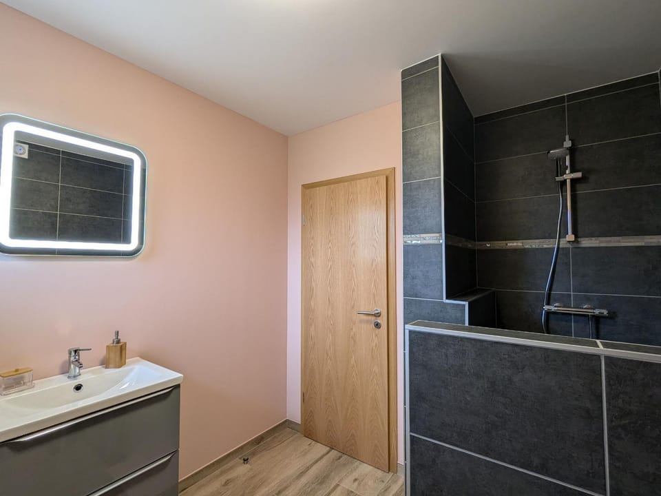 Appartement Cosy avec Jardin et Terrasse – Confort et Charme à la Campagne - FR-1-585-134 House in Grand Est